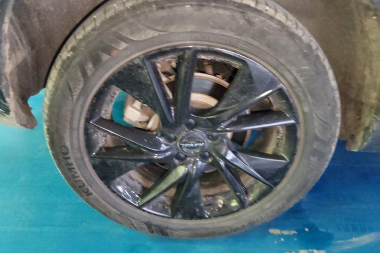 Used Haval H6 2021 3rd Generation 2.0T Automatic Two-Wheel Drive Max Right Rear Wheel Hub