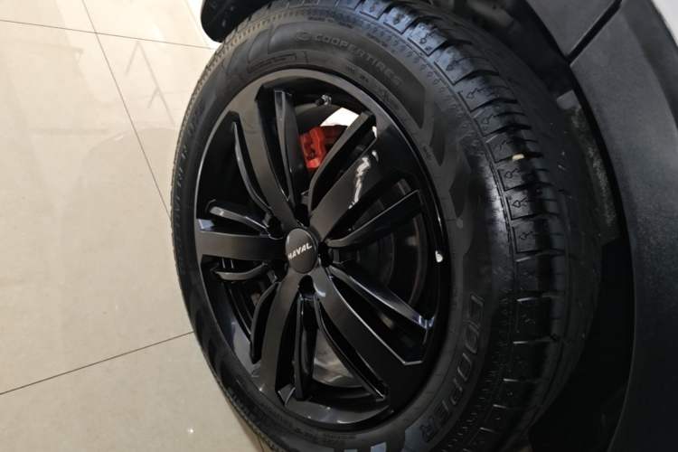 Used Haval H6 2021 2.0 GDIT Automatic GT Luxury Edition Right Rear Wheel Hub