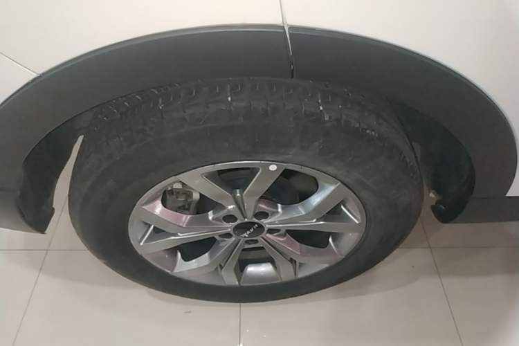 Used Haval H6 2021 National Trend Edition 1.5T Automatic Champion Version Right Rear Wheel Hub
