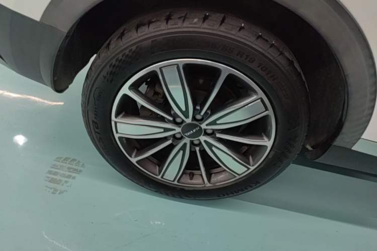 Used Haval H6 2021 1.5 GDIT Automatic Champion Edition Right Rear Wheel Hub