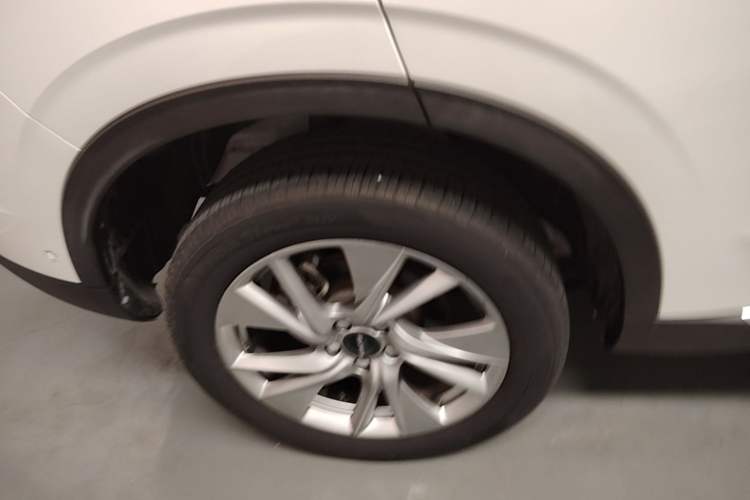 Used Haval H6 2021 3rd Generation 1.5T Automatic Two-Wheel-Drive Supreme Right Rear Wheel Hub