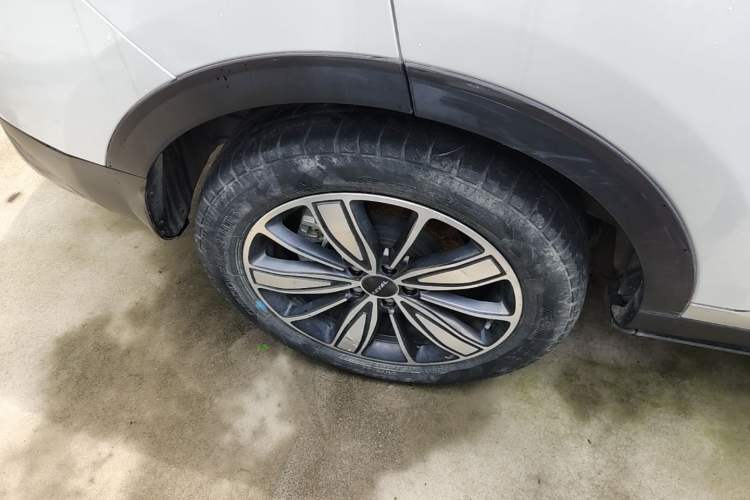 Used Haval H6 2021 1.5 GDIT Automatic Champion Edition Right Rear Wheel Hub
