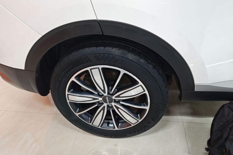 Used Haval H6 2021 1.5 GDIT Automatic Champion Edition Right Rear Wheel Hub