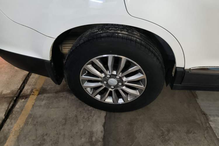 Used Haval H6 2021 Sport Edition 1.5T Automatic Elite Smart Connectivity Model with Hexagonal Grille Right Rear Wheel Hub