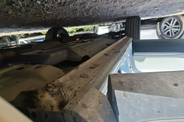 Used Haval H6 2021 3rd Generation 2.0T Automatic All-Wheel Drive Max Right Side Sill
