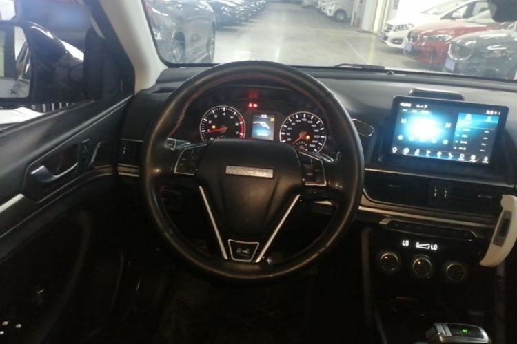 Used Haval H6 2021 Sport Edition 1.5T Automatic Elite Smart Connectivity Model U-Shape Grille Steering Wheel