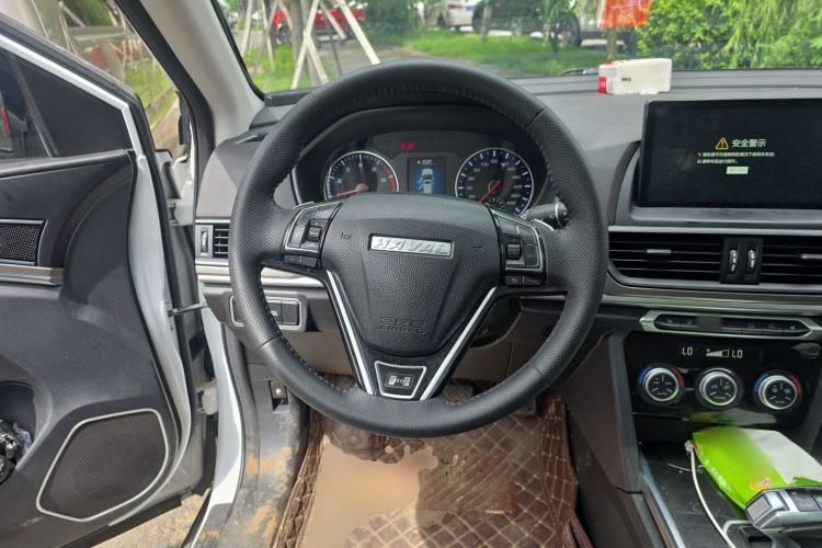 Used Haval H6 2021 Sport Edition 1.5T Automatic Elite Smart Connectivity Model U-Shape Grille Steering Wheel