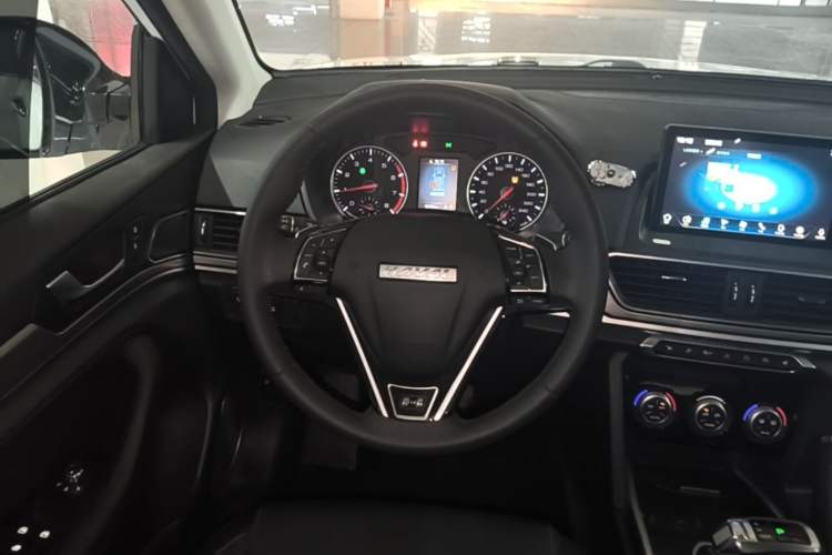 Used Haval H6 2021 Sport Edition 1.5T Automatic Elite Smart Connectivity Model U-Shape Grille Steering Wheel