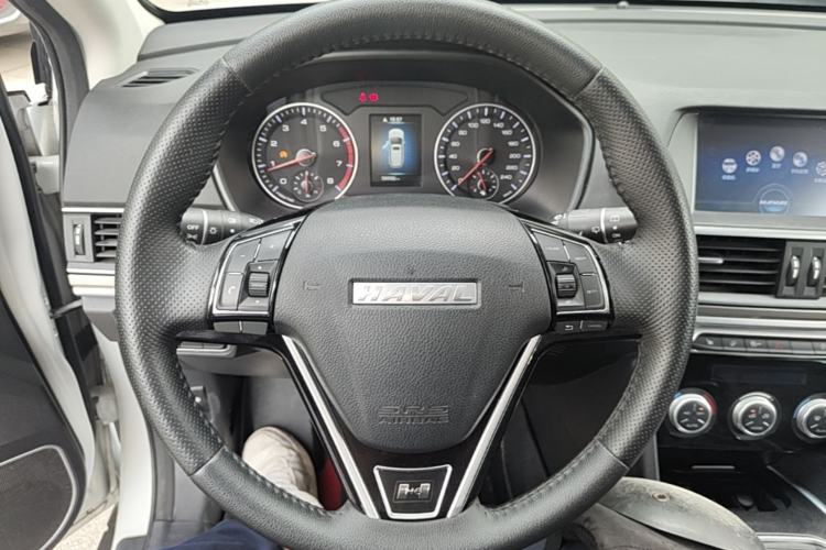 Used Haval H6 2021 Sport Edition 1.5T Manual Elite Smart Connectivity Model with Hexagonal Grille Steering Wheel