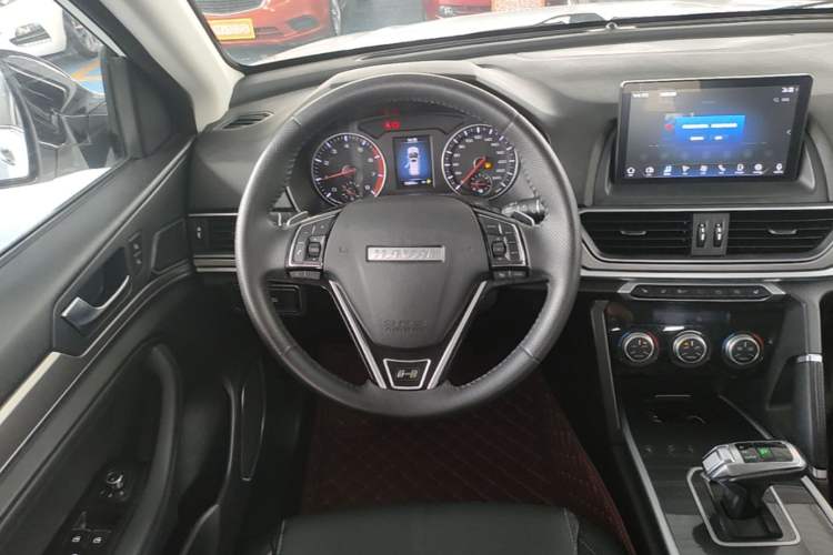Used Haval H6 2021 Sport Edition 1.5T Automatic Elite Smart Connectivity Model U-Shape Grille Steering Wheel