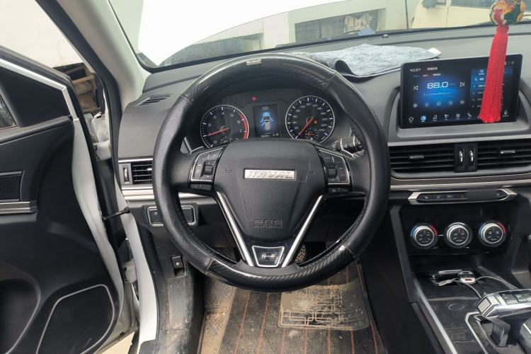 Used Haval H6 2021 Sport Edition 1.5T Automatic Elite Smart Connectivity Model with Hexagonal Grille Steering Wheel