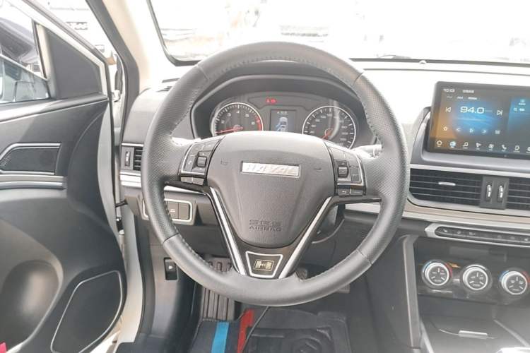 Used Haval H6 2021 Sport Edition 1.5T Automatic Elite Smart Connectivity Model with Hexagonal Grille Steering Wheel