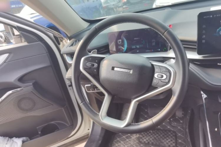 Used Haval H6 2021 3rd Generation 1.5T Automatic Two-Wheel Drive Max Steering Wheel