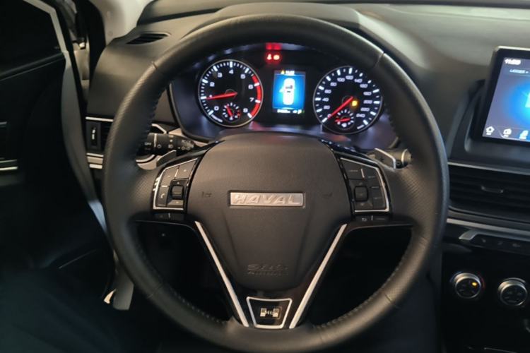 Used Haval H6 2021 Sport Edition 1.5T Automatic Elite Smart Connectivity Model with Hexagonal Grille Steering Wheel