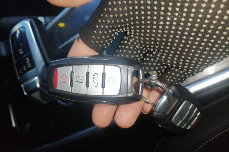 Used Haval H6 2021 Sport Edition 1.5T Automatic Elite Smart Connectivity Model U-Shape Grille Vehicle Key