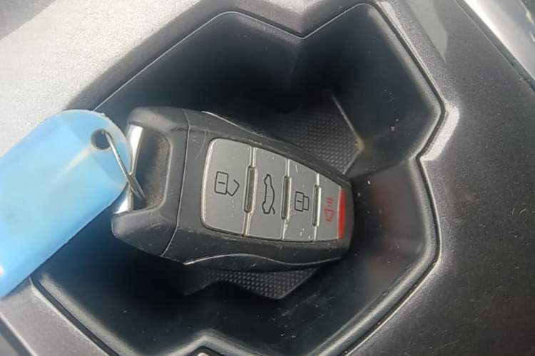 Used Haval H6 2021 Sport Edition 1.5T Automatic Elite Smart Connectivity Model U-Shape Grille Vehicle Key