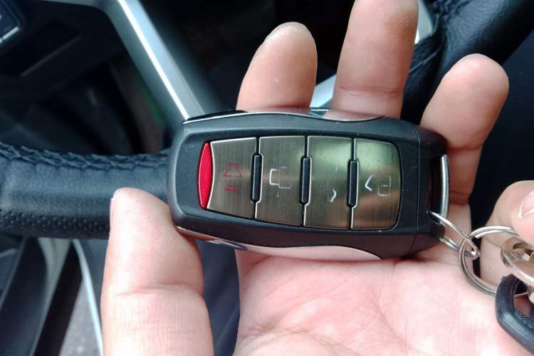 Used Haval H6 2021 3rd Generation 1.5T Automatic Two-Wheel Drive Pro Vehicle Key