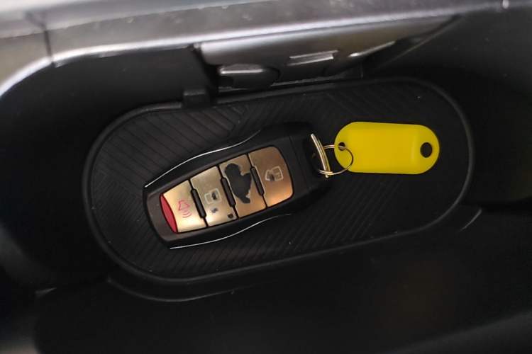 Used Haval H6 2021 3rd Generation 1.5T Automatic Two-Wheel-Drive Supreme Vehicle Key