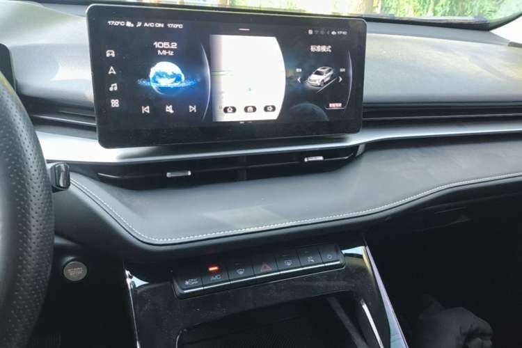 Used Haval H6 2022 3rd Generation 1.5T Automatic Two-Wheel Drive Max Audio And AC Panel
