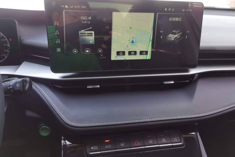 Used Haval H6 2022 3rd Generation 1.5T Automatic Two-Wheel Drive Pro Audio And AC Panel