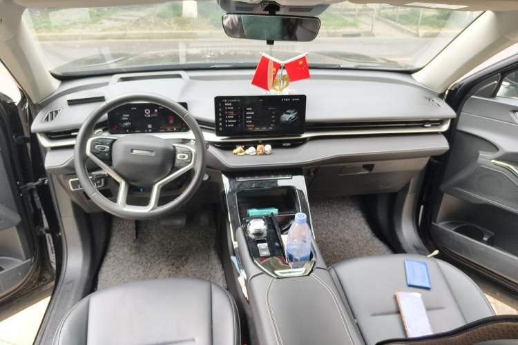 Used Haval H6 2022 3rd Generation 1.5T Automatic Two-Wheel Drive Max Center Console
