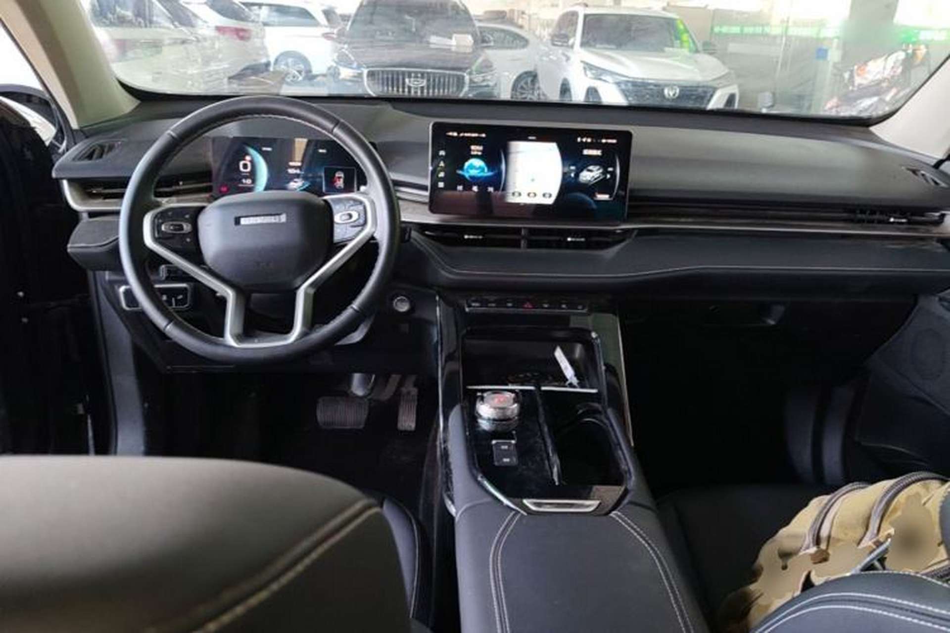 Used Haval H6 2022 3rd Generation 1.5T Automatic Two-Wheel Drive Max Center Console
