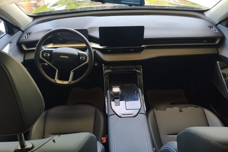 Used Haval H6 2022 3rd Generation 1.5T Automatic Two-Wheel Drive Pro Center Console