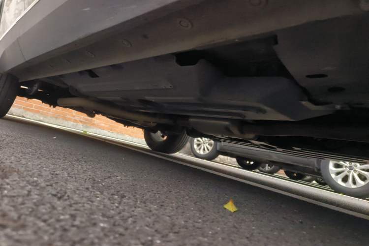 Used Haval H6 2022 Third Generation 1.5T DHT Chassis Front Right