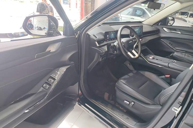 Used Haval H6 2022 3rd Generation 1.5T Automatic Two-Wheel Drive Max Driver Seat