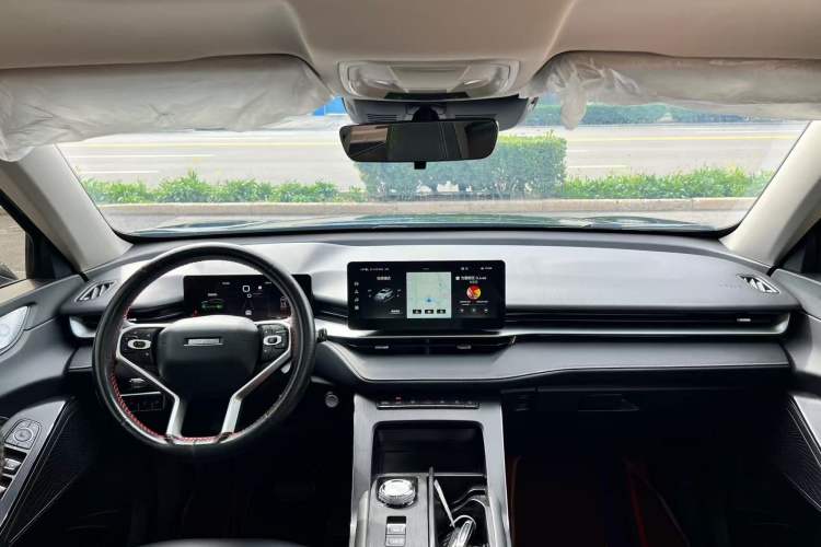 Used Haval H6 2022 Third Generation 1.5T DHT Interior 1