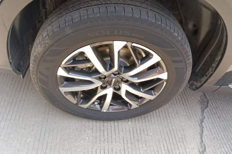 Used Haval H6 2022 3rd Generation 1.5T Automatic Two-Wheel Drive Pro Left Front Wheel Hub
