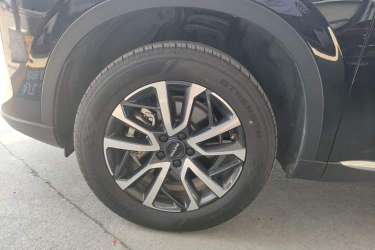 Used Haval H6 2022 3rd Generation 1.5T Automatic Two-Wheel Drive Pro Left Front Wheel Hub