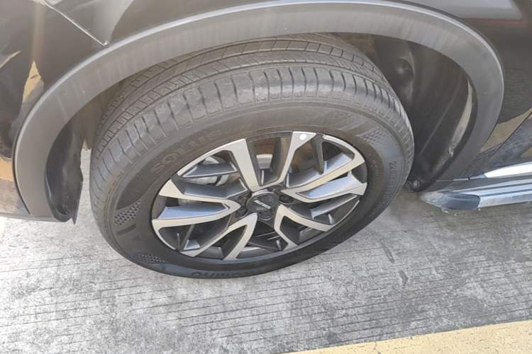 Used Haval H6 2022 3rd Generation 1.5T Automatic Two-Wheel Drive Max Left Front Wheel Hub