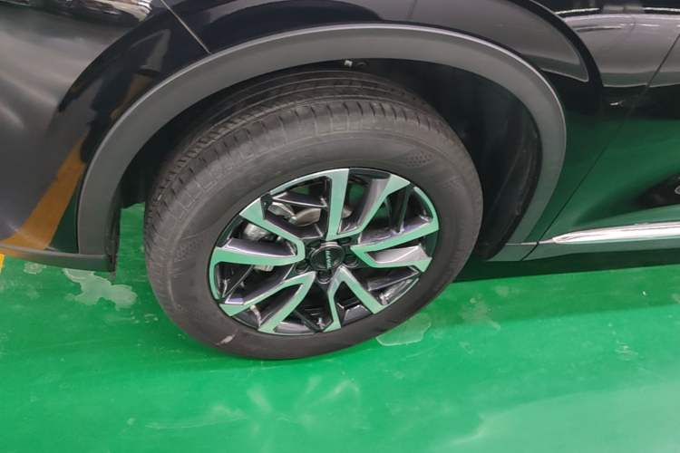 Used Haval H6 2022 3rd Generation 1.5T Automatic Two-Wheel Drive Pro Left Front Wheel Hub