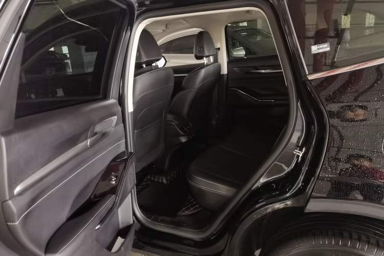 Used Haval H6 2022 3rd Generation 1.5T Automatic Two-Wheel Drive Max Left Rear Seat