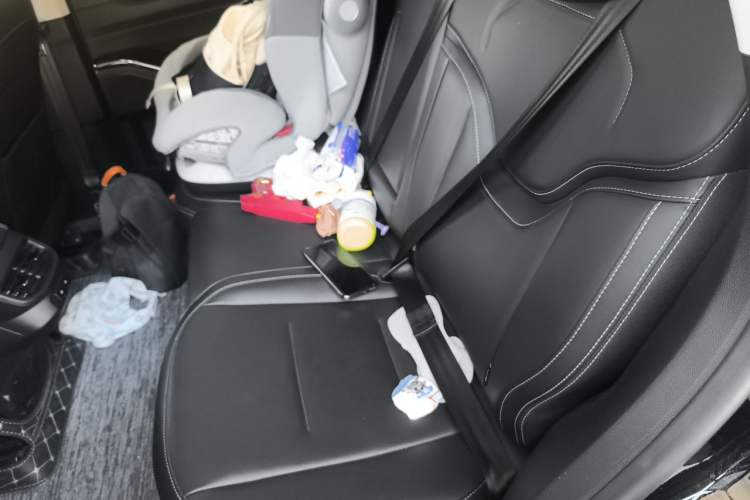 Used Haval H6 2022 3rd Generation 1.5T Automatic Two-Wheel Drive Max Left Rear Seat
