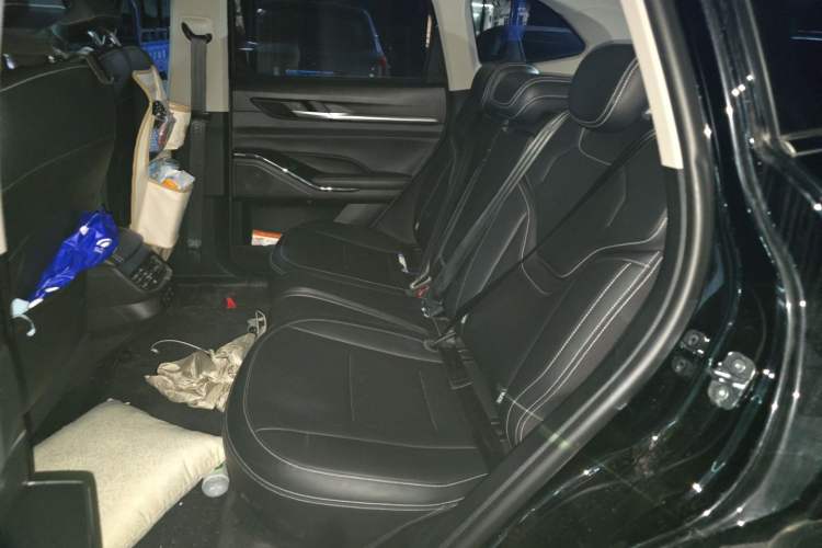 Used Haval H6 2022 Third Generation 1.5T DHT Left Rear Seat