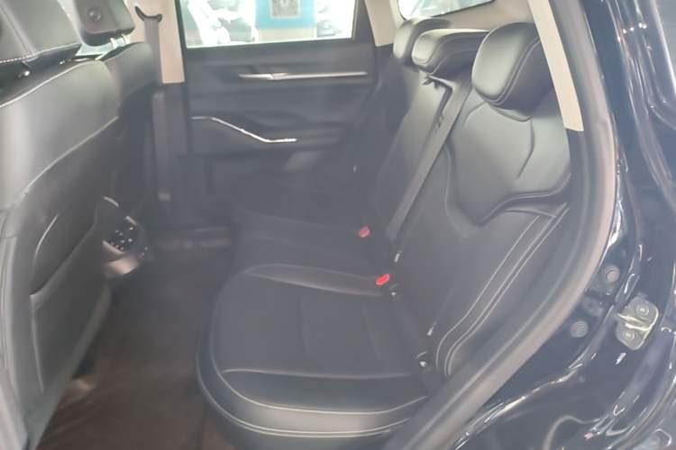 Used Haval H6 2022 Third Generation 1.5T DHT Left Rear Seat