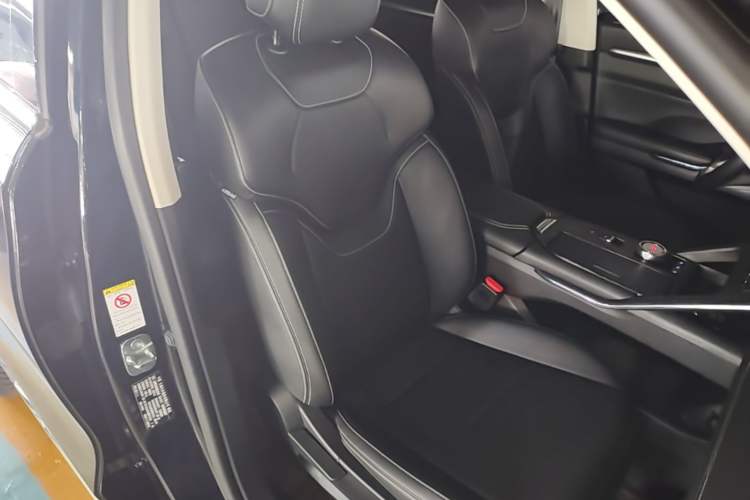Used Haval H6 2022 Third Generation 1.5T DHT Right Front Seat