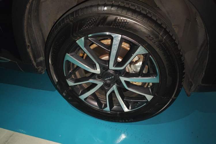 Used Haval H6 2022 3rd Generation 1.5T Automatic Two-Wheel Drive Max Right Front Wheel Hub