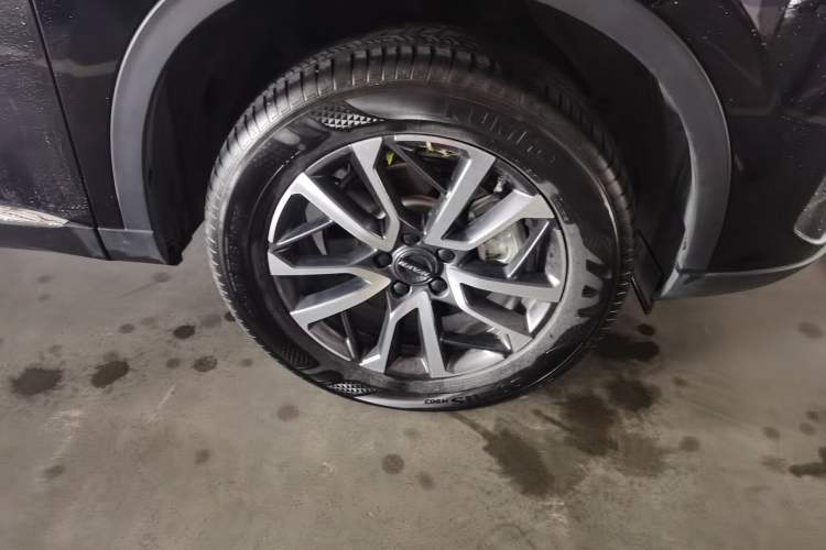 Used Haval H6 2022 3rd Generation 1.5T Automatic Two-Wheel Drive Max Right Front Wheel Hub