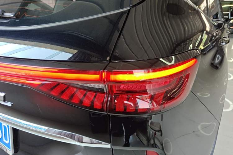 Used Haval H6 2022 3rd Generation 1.5T Automatic Two-Wheel Drive Pro Right Rear Taillight