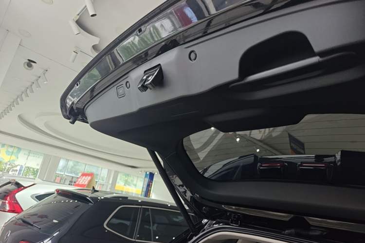 Used Haval H6 2022 3rd Generation 1.5T Automatic Two-Wheel Drive Supreme+ Trunk