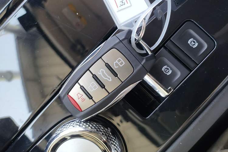 Used Haval H6 2022 3rd Generation 1.5T Automatic Two-Wheel Drive Pro Vehicle Key