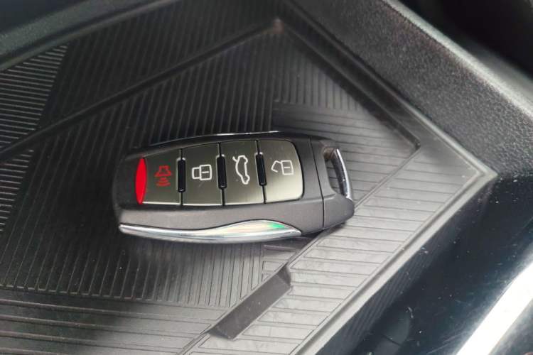 Used Haval H6 2022 3rd Generation 1.5T Automatic Two-Wheel Drive Pro Vehicle Key
