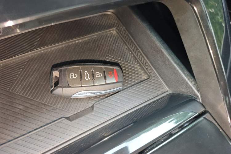 Used Haval H6 2022 3rd Generation 1.5T Automatic Two-Wheel Drive Max Vehicle Key