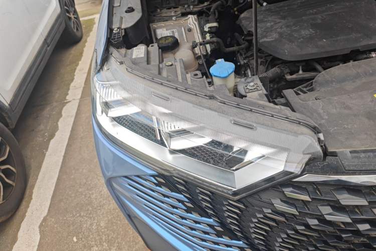 Used Haval H6 2022 3rd Generation 1.5T Automatic Two-Wheel Drive Supreme+ Right Front Headlight