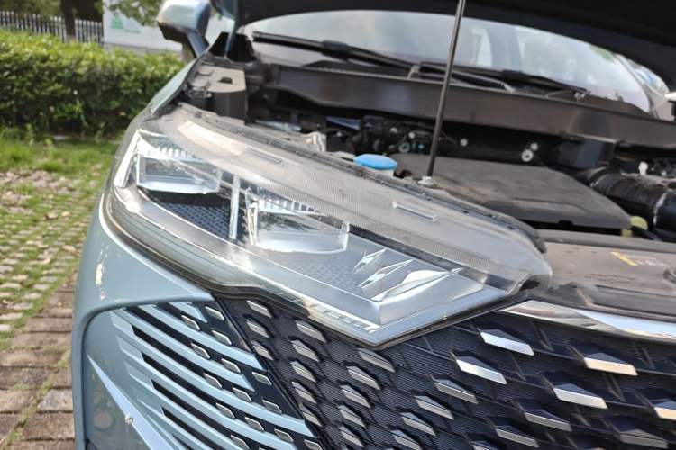Used Haval H6 2022 3rd Generation 1.5T Automatic Two-Wheel Drive Supreme+ Right Front Headlight