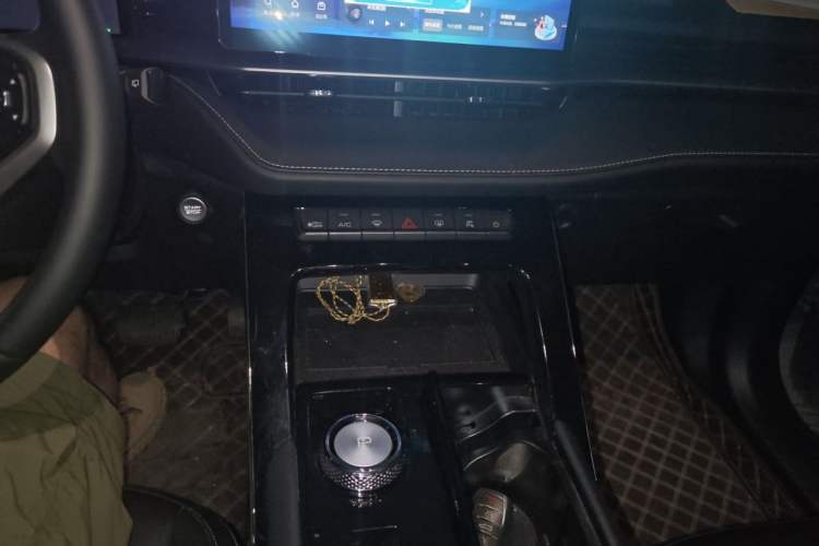 Used Haval H6 2022 3rd Generation 1.5T Automatic Two-Wheel Drive Max Audio And AC Panel