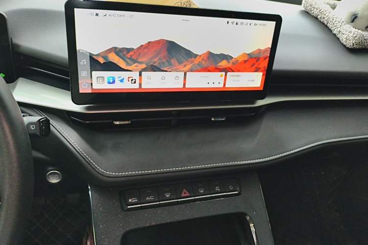 Used Haval H6 2022 3rd Generation 1.5T Automatic Two-Wheel Drive Max Audio And AC Panel